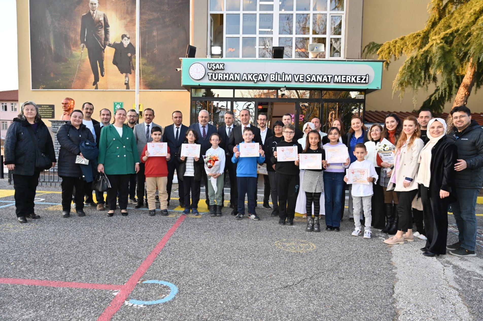 Uşak’tan Sekiz Öğrenci, Matematik Yarışmasında Dünya Birincisi Oldu 1