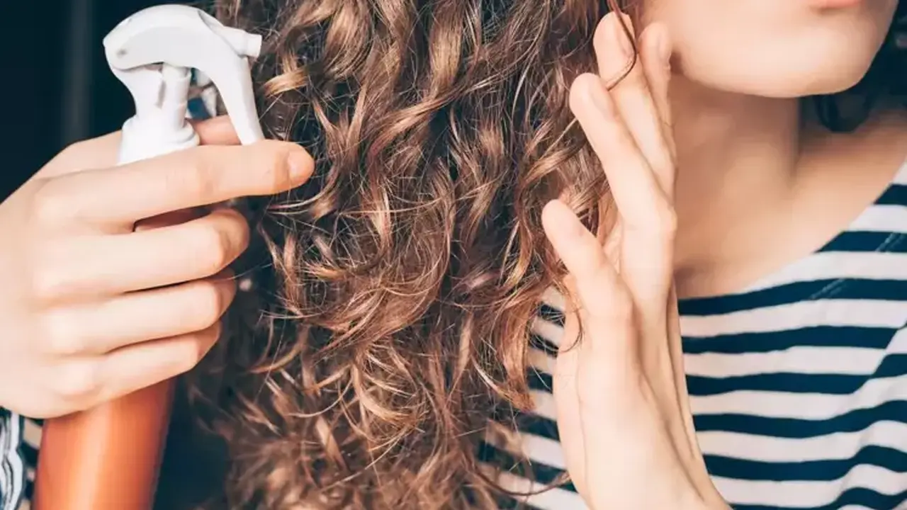Sarımsaklı Şampuan Tarifi: Dökülen Saçların Yerine Daha Fazlasını Çıkaran Doğal Mucize! 6