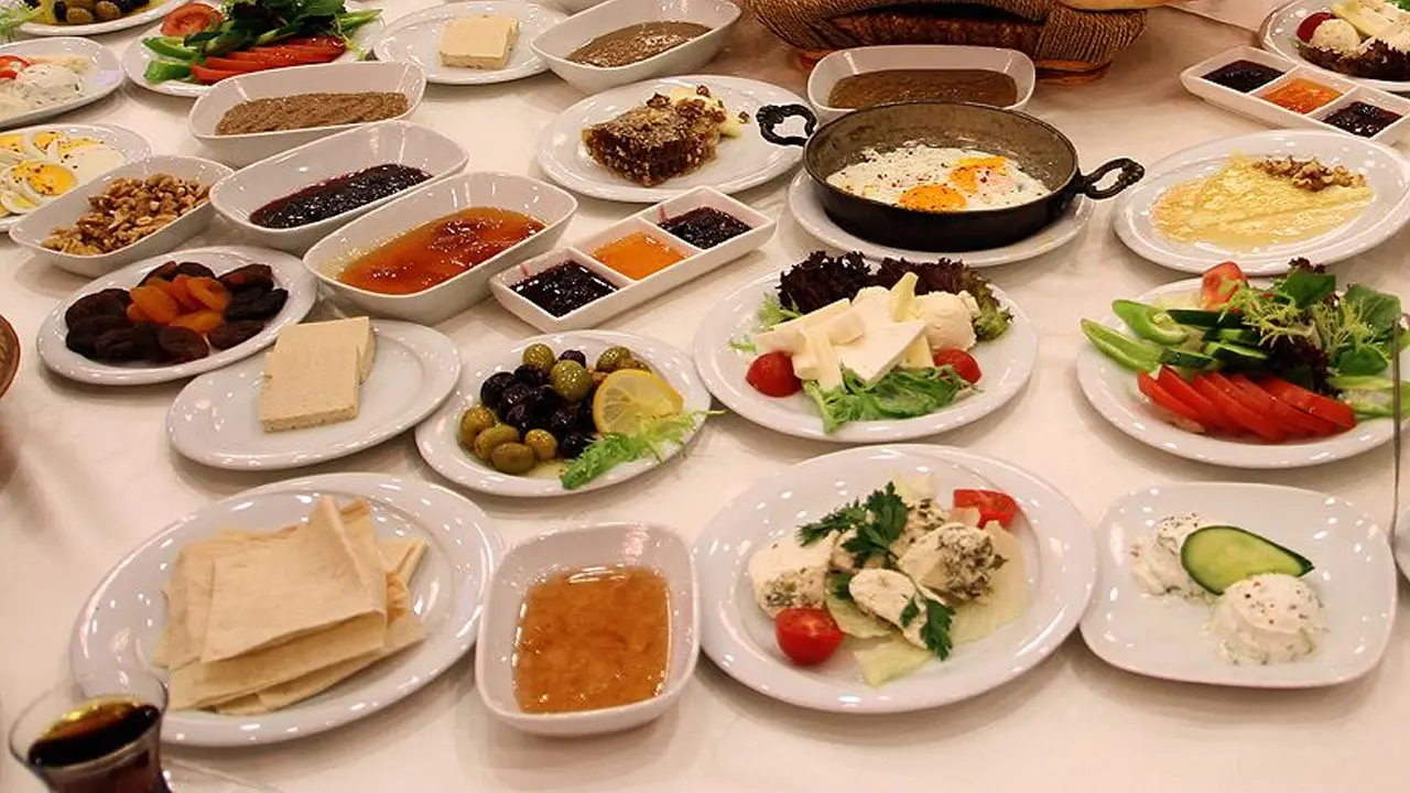 Canan Karatay'dan Tok Tutan Sağlıklı Kahvaltı Tarifi 4