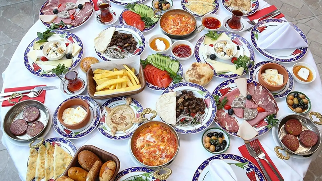 Canan Karatay'dan Tok Tutan Sağlıklı Kahvaltı Tarifi 5
