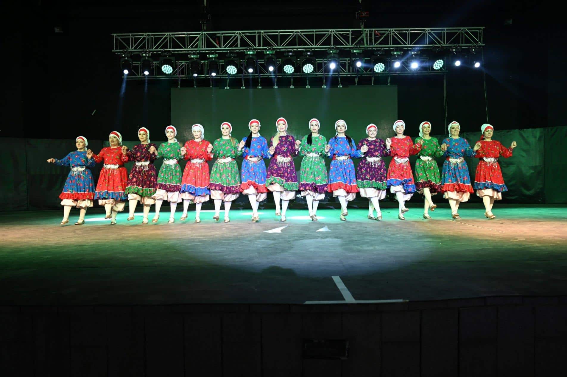 Uşaklı Öğretmenler Sahnede: Huzurpark'ta Unutulmaz Gösteri 8