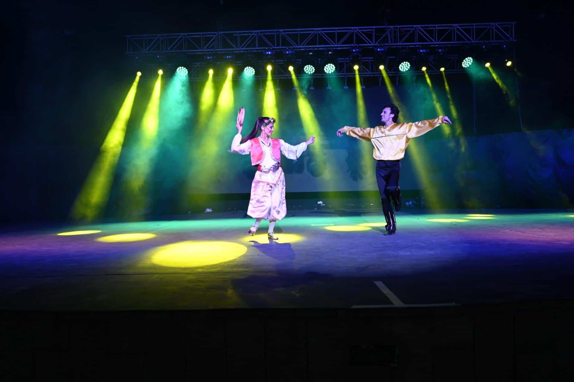 Uşaklı Öğretmenler Sahnede: Huzurpark'ta Unutulmaz Gösteri 5