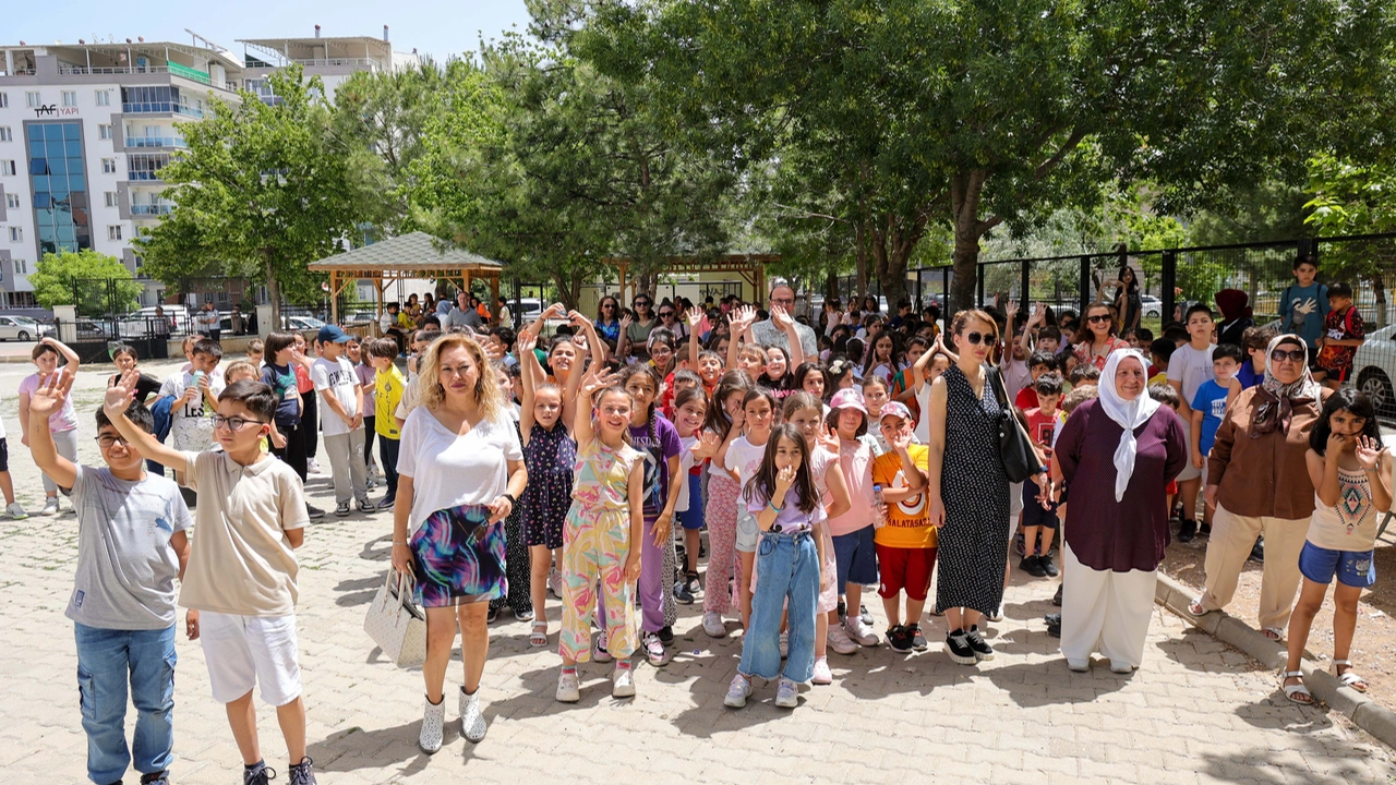 Uşak’ta Atık Pilleri Topladılar Bisikleti Kaptılar 8