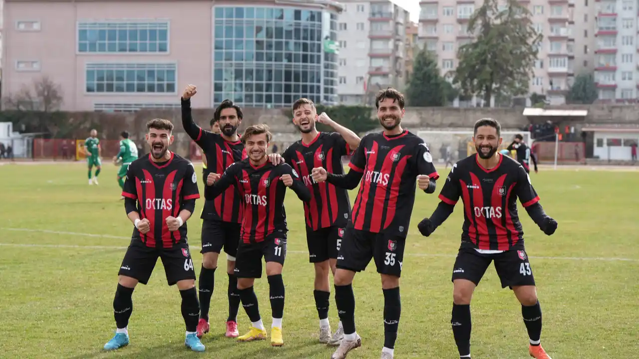 Foto Galeri: Uşakspor 2-3 Amasyaspor 6
