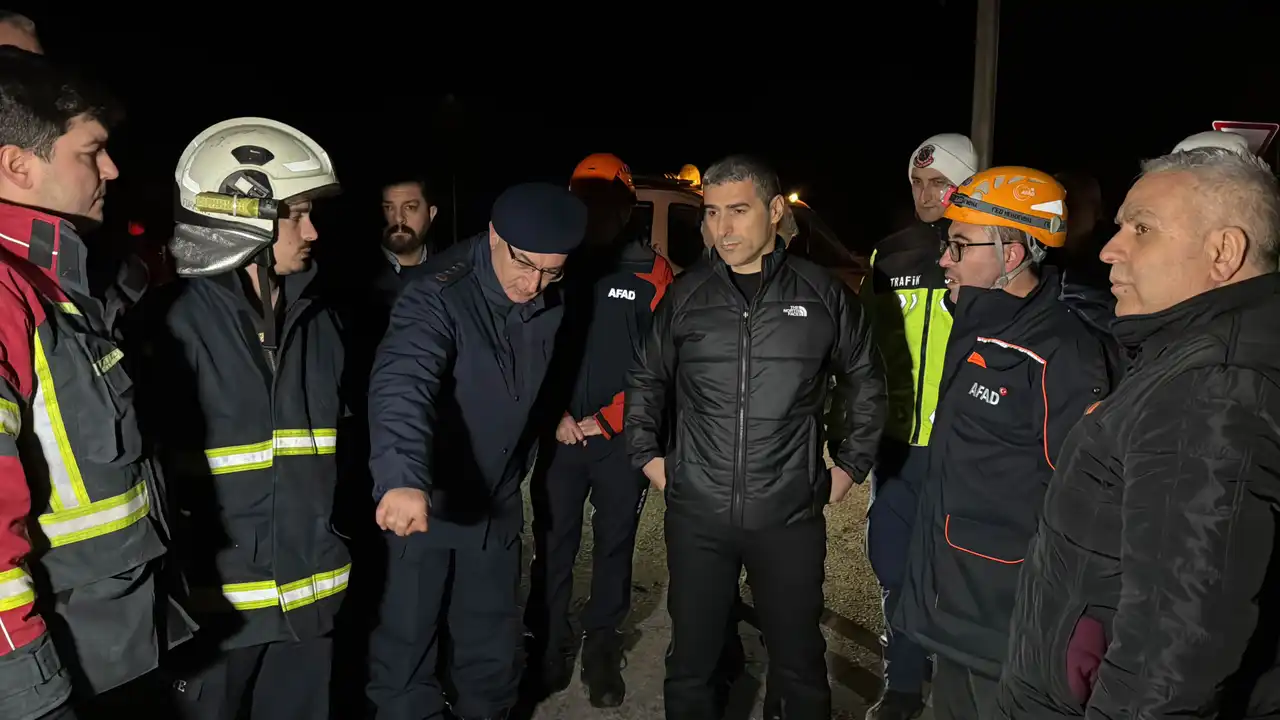 Gediz Kavşağı’nda Feci Kaza: 1’i Ağır 28 Yaralı 6