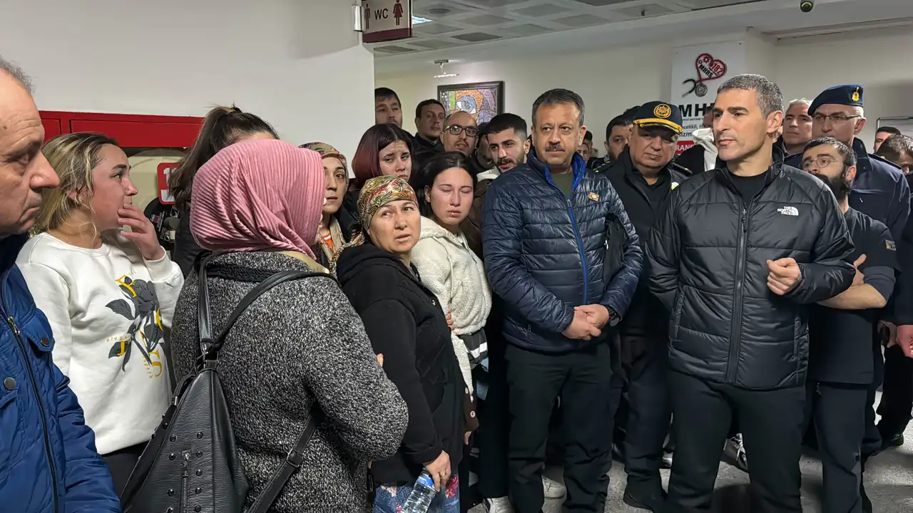 Gediz Kavşağı’nda Feci Kaza: 1’i Ağır 28 Yaralı 8
