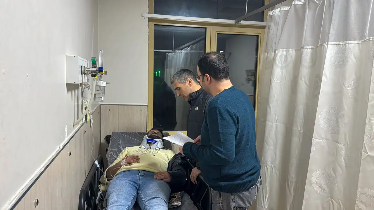 Gediz Kavşağı’nda Feci Kaza: 1’i Ağır 28 Yaralı 9