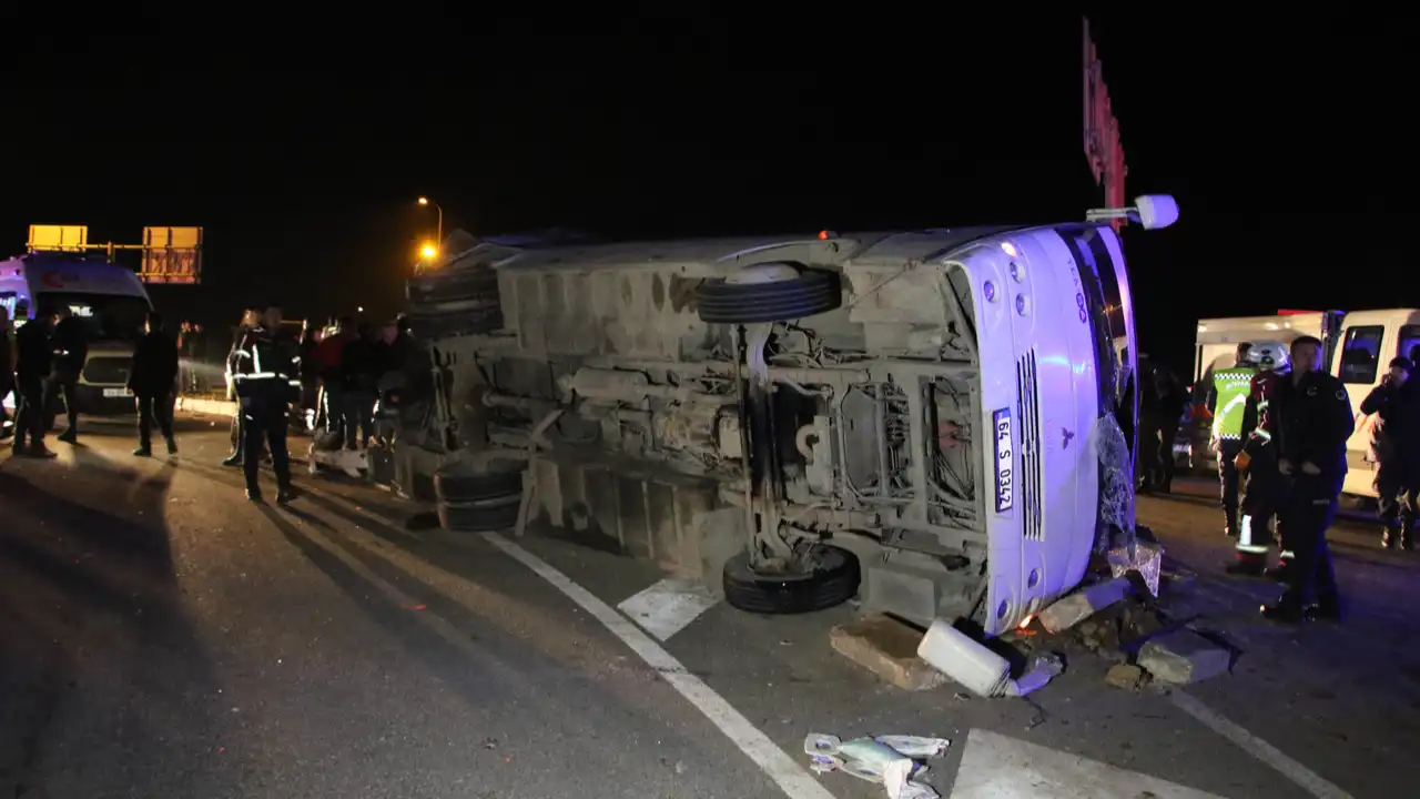 Gediz Kavşağı’nda Feci Kaza: 1’i Ağır 28 Yaralı 1