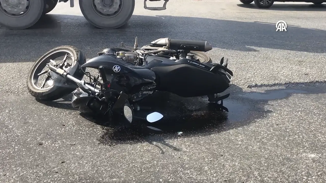 Aydın Kuşadası'nda Devrilen Motosikletin Sürücüsü Abdi Özdemir Öldü