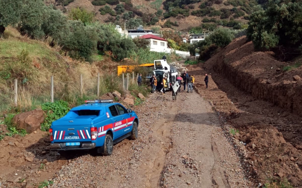 Aydın İncirliova'da Kamyon Devrildi: 1 Yaralı
