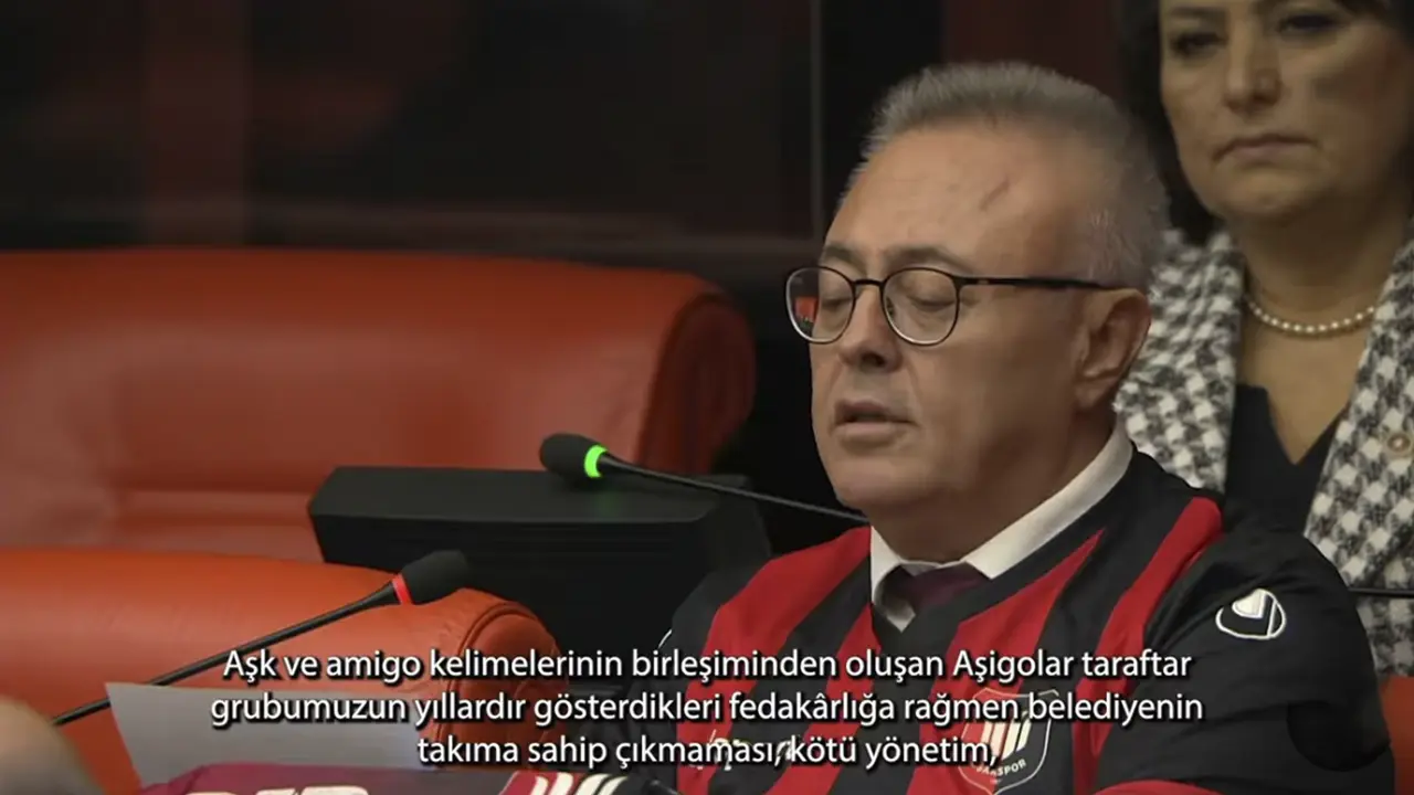 Uşakspor Forması Giydi Meclis’ten Çağrıda Bulundu; ‘Uşakspor’a..'