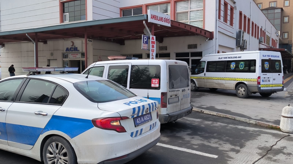 Kütahya'da Emekli Polis İki Sağlık Görevlisini Rehin Aldı!