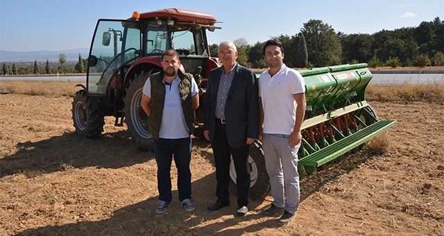 Uşak'ta kanola tarımı