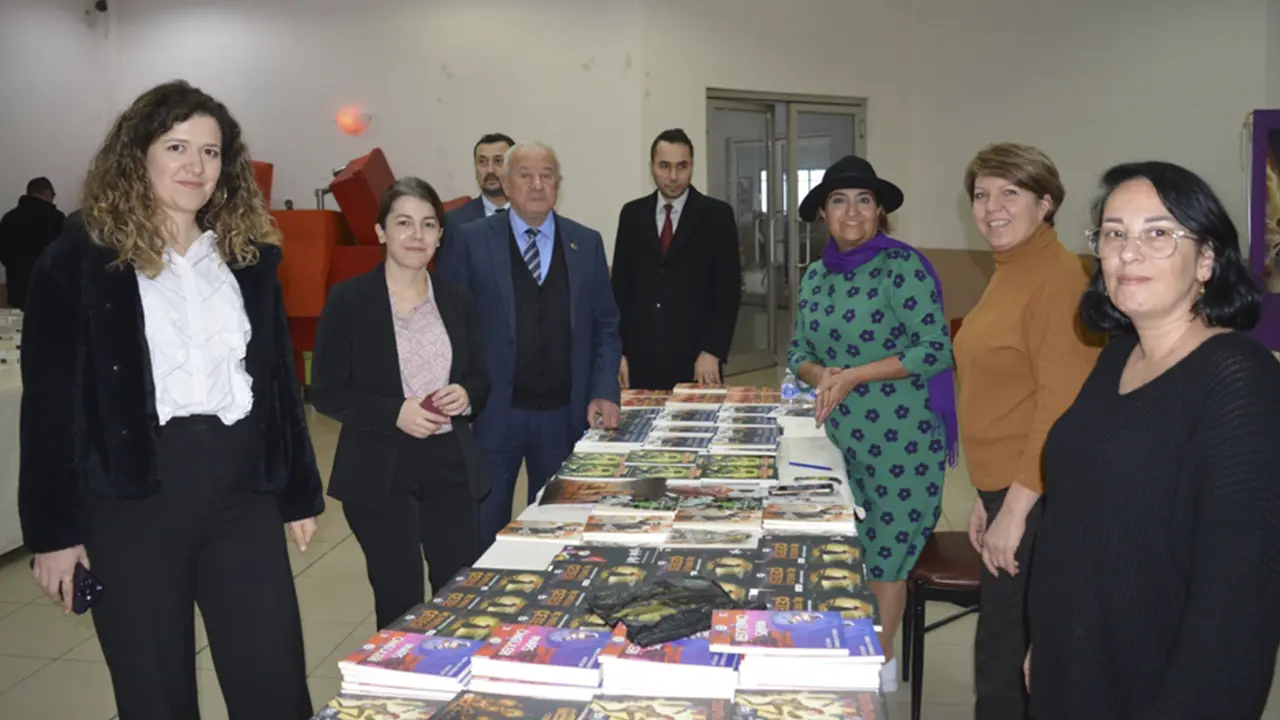 Uşak Karahallı’da 1.Kitap Günleri Başladı