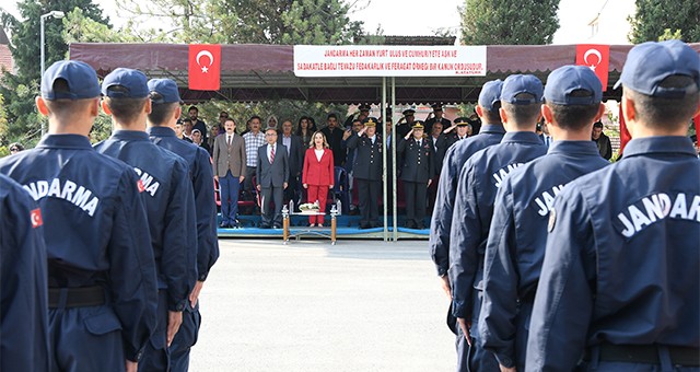 VALİ FUNDA KOCABIYIK, “MEHMETÇİK DEMEK GÜVEN DEMEKTİR, HUZUR DEMEKTİR, BARIŞ DEMEKTİR”