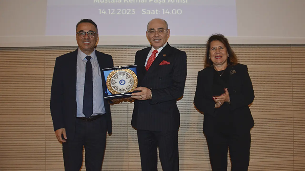MHP Genel Başkan Yardımcısı Uşak Ünivesitesinde Konferans Verdi