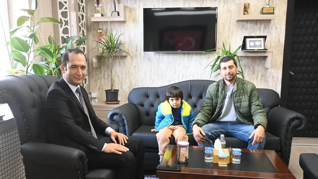 Uşaklı Minik'ten, Büyük Hareket