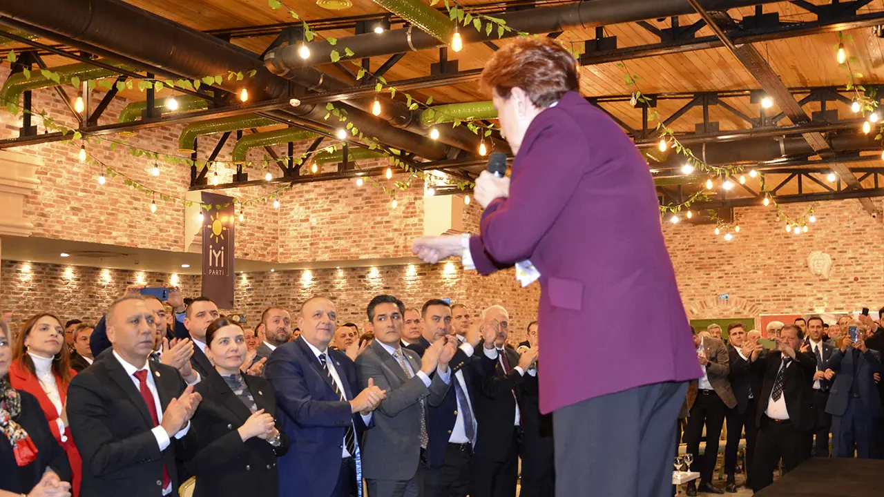 Meral Akşener: 'Ben Kellemi Koydum, Sende Koyacaksın..'