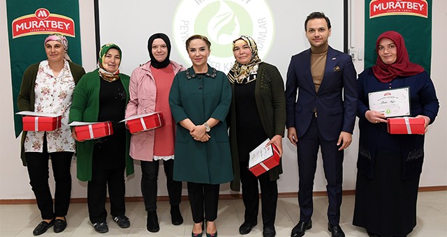 VALİ FUNDA KOCABIYIK “PEYNİRE DEĞER KATAN KADINLAR” PROJESİ SERTİFİKA TÖRENİNE KATILDI