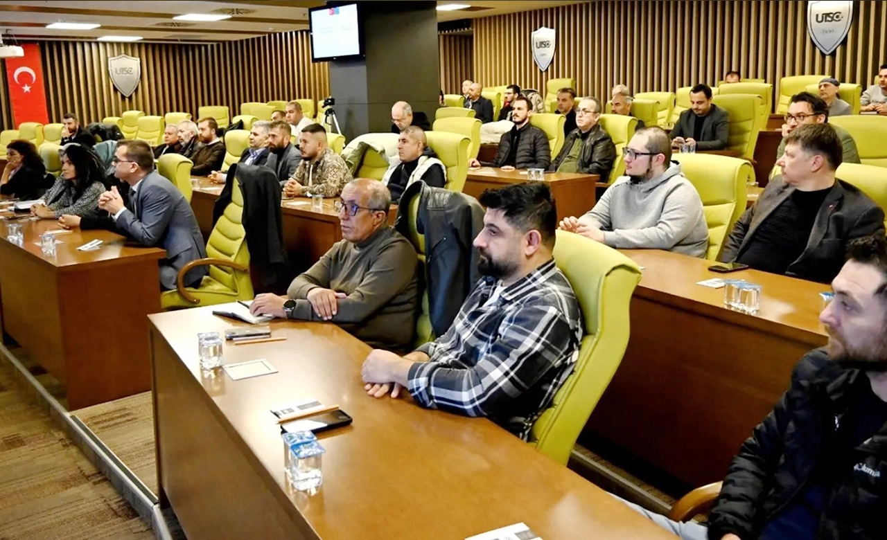 Gençler Çalışıyor, Uşak Gelişiyor