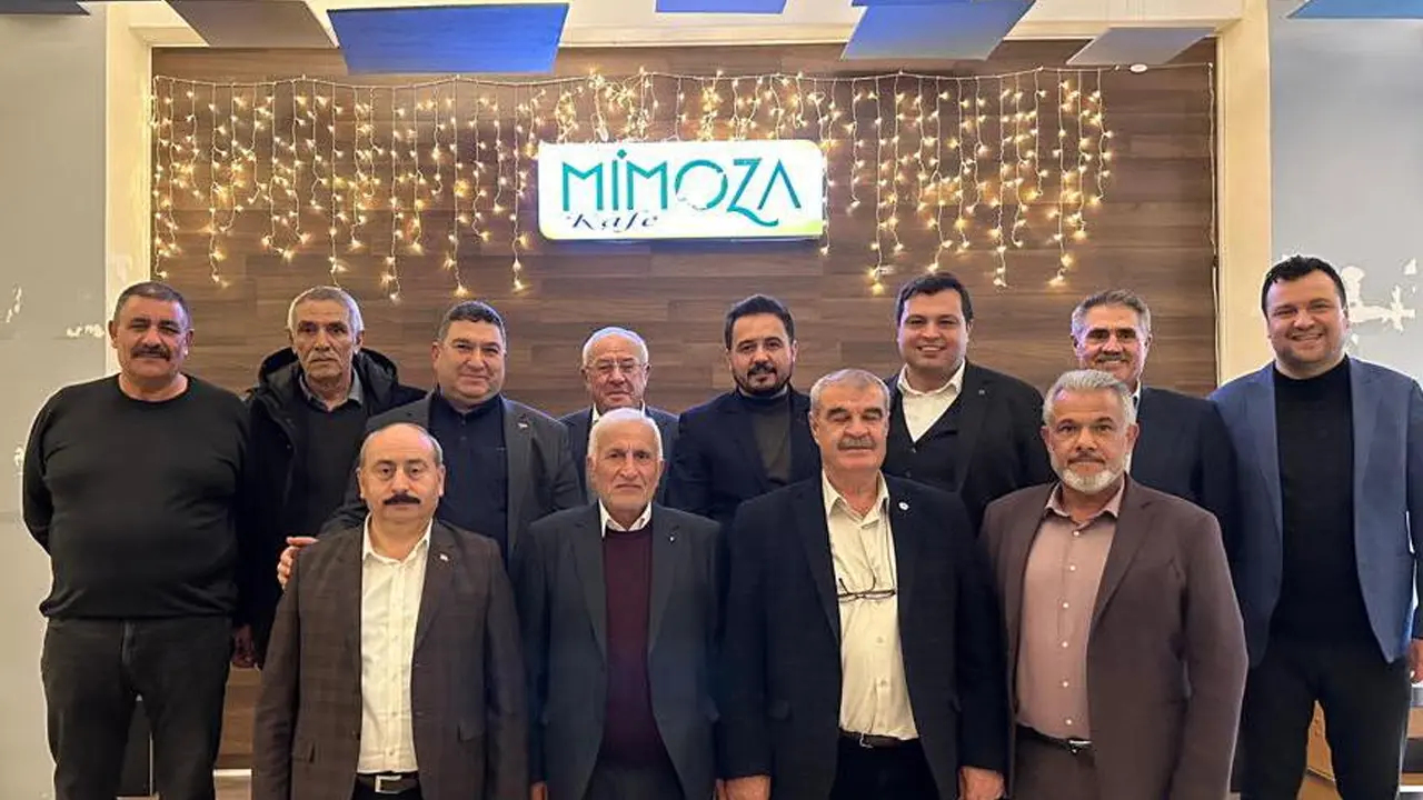 Ak Partili Belediye Başkanları Eşme'de bir araya geldi