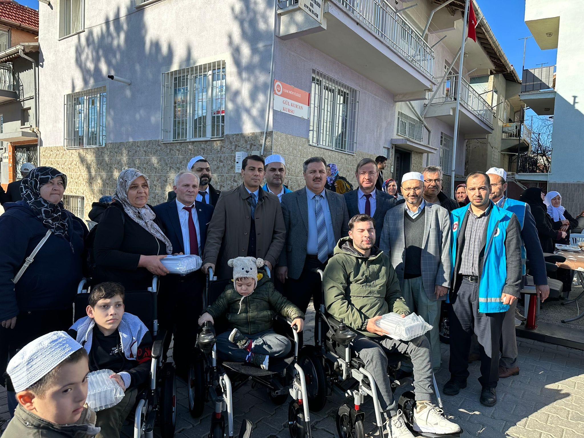 Müftülük ve Hayırseverler 11 Akülü Aracı Engellilere Buluşturdu!