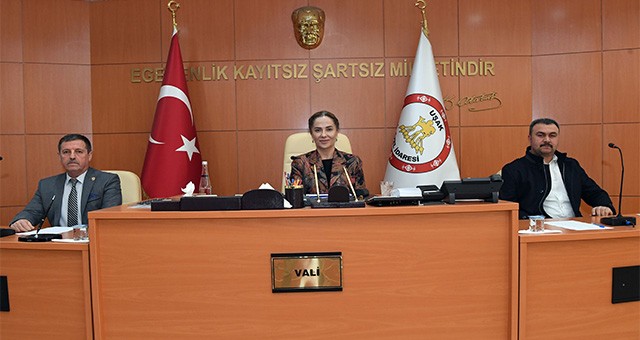 UŞAK MAHALLİ İDARELER TURİZM ALTYAPI HİZMET BİRLİĞİ MECLİS TOPLANTISI VALİ FUNDA KOCABIYIK BAŞKANLIĞINDA YAPILDI