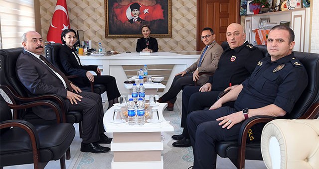 VALİ FUNDA KOCABIYIK, CORUM KÖYÜNÜ ZİYARET ETTİ