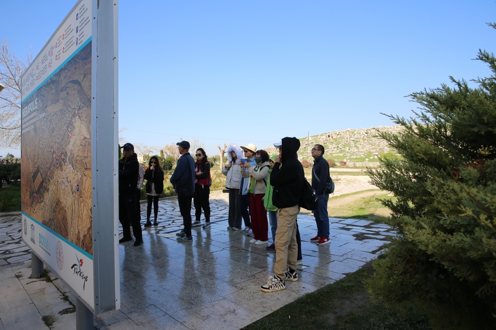 Pamukkaleli turizmcilerin 2024'ten beklentileri yüksek