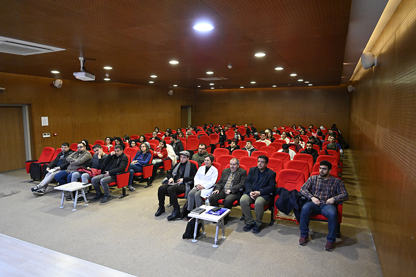 Üniversitede Yenilenebilir Enerji Konferansı