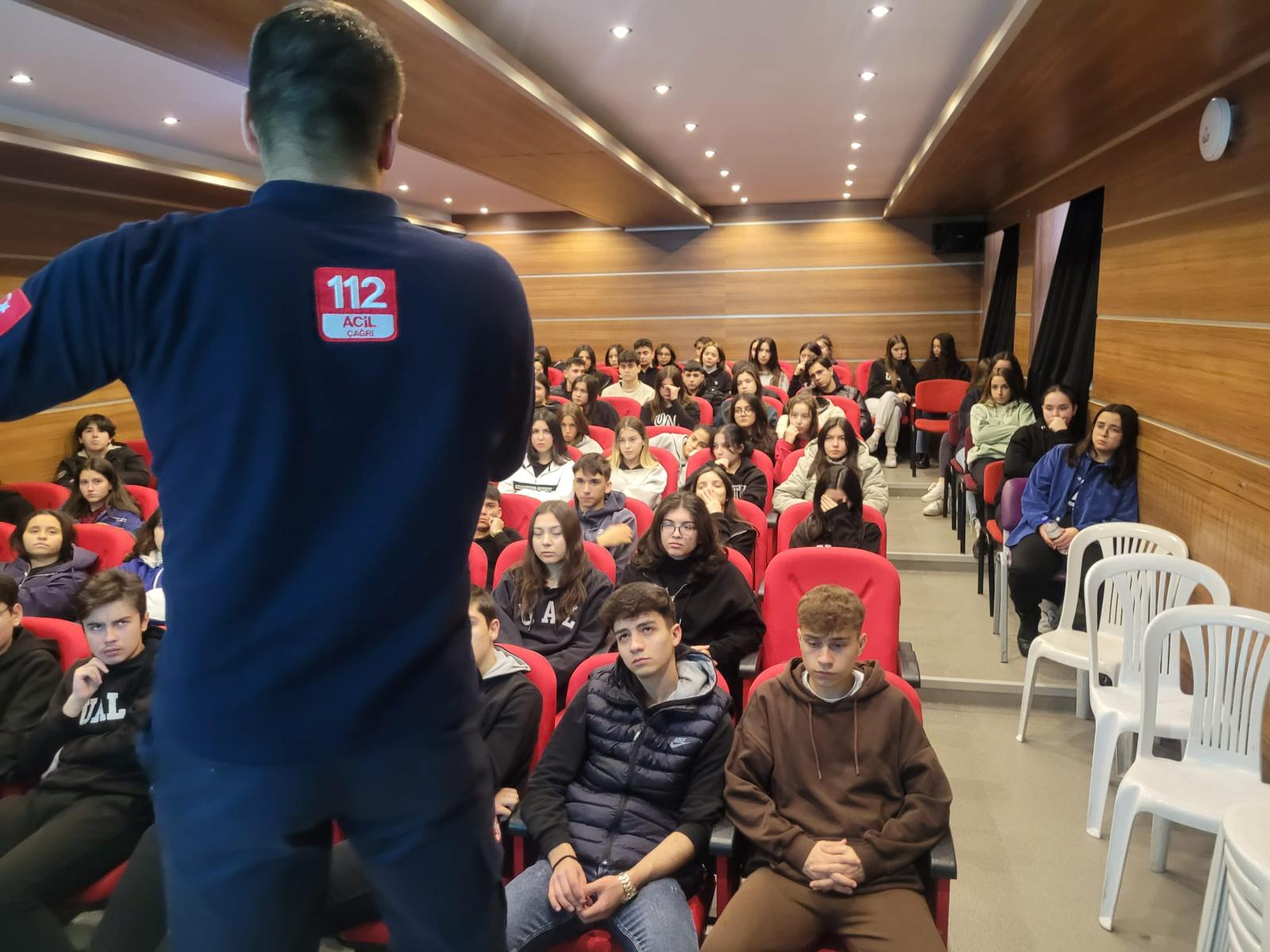 112 Acil’in Ne Kadar 'Acil' Olduğu Öğrencilere Anlatıldı