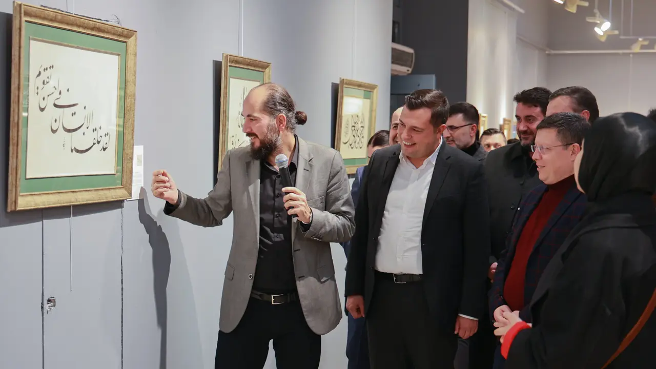 Uşak'ta 'Ruha Şifa' Sergisi ve 'Psikolojik Sağlamlık' Söyleşisi