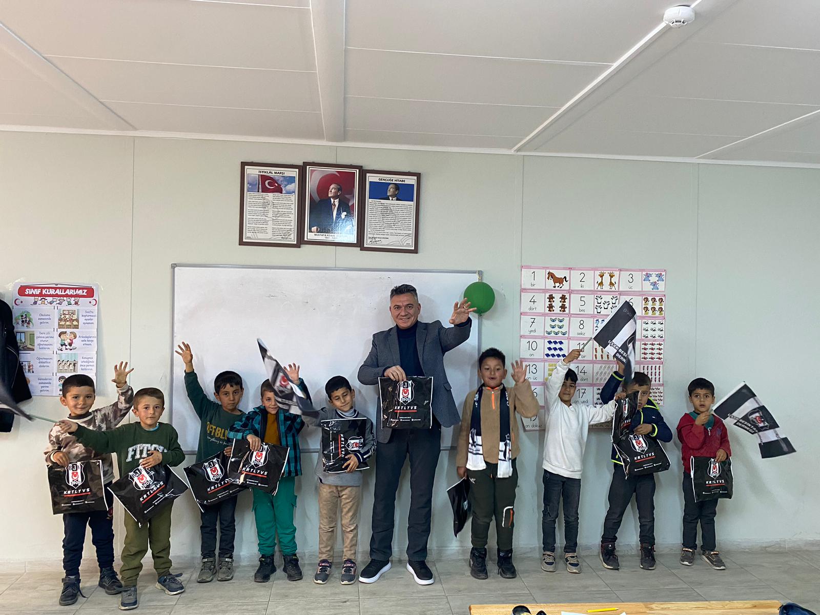 Uşaklı Beşiktaşlılar Depremzede Çocukları Unutmadı!