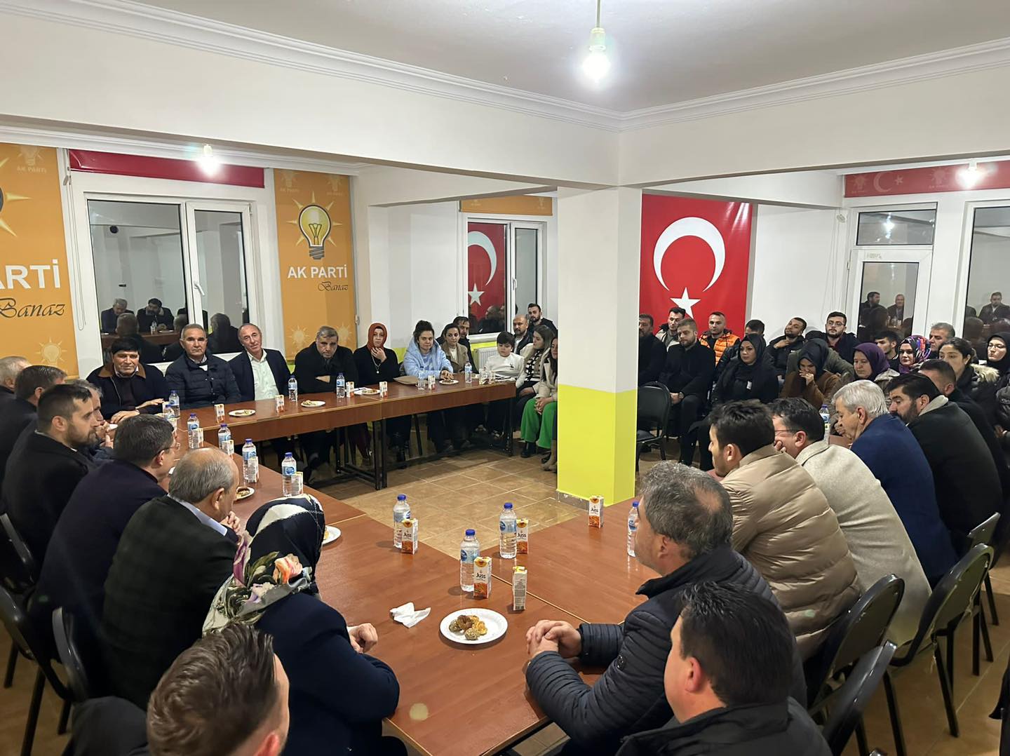 Ak Parti Kurmayı Banaz’ı Abluka Altına Aldı