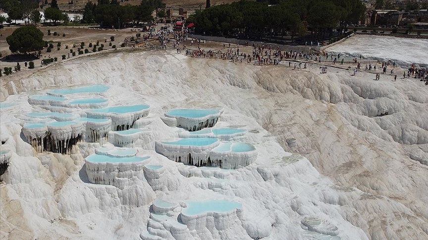 Pamukkale'de Hafta Sonu Doldu Taştı!