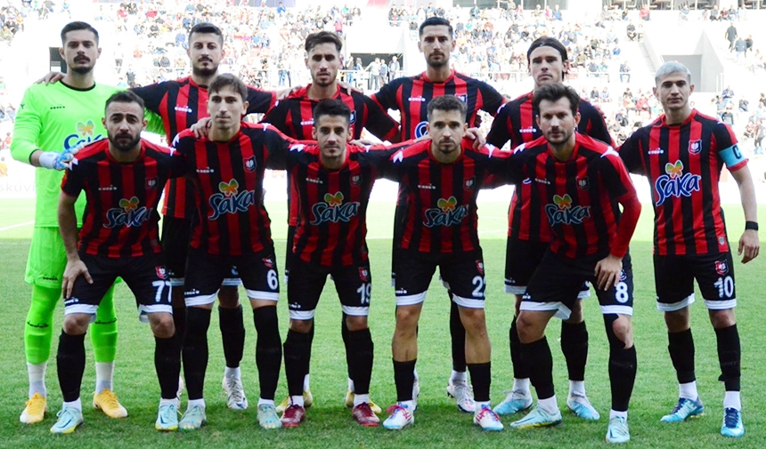 Uşakspor'da Giden 17 Futbolcunun Yerine 4 Takviye