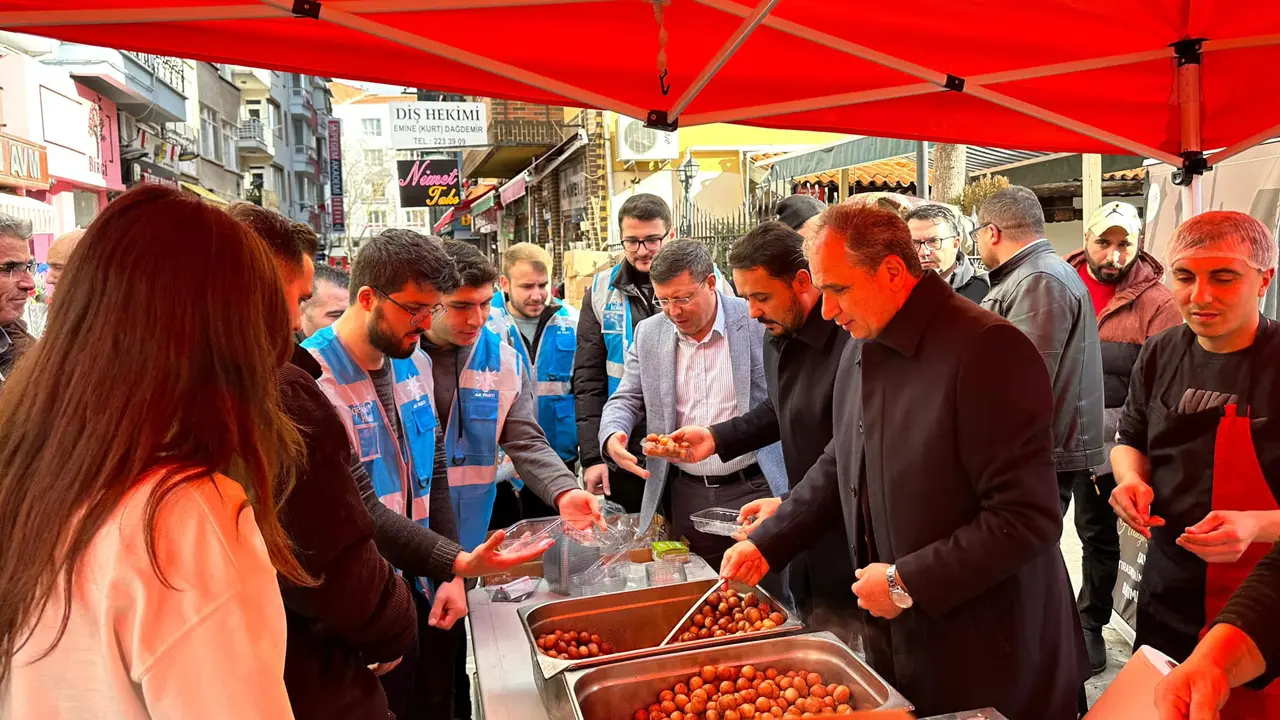 AK Parti Hüseyin Murat Uysal İçin Lokma Döktürdü
