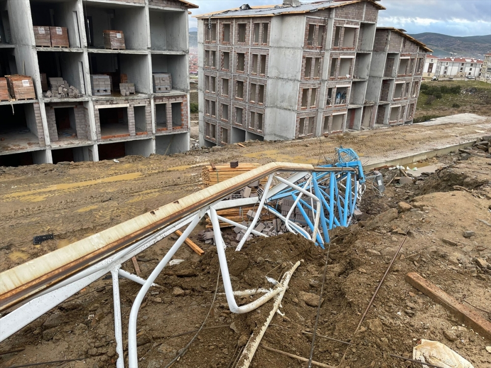 Kula'da Kule Vincin Devrilmesi Sonucu Operatör Mert Bayar Öldü