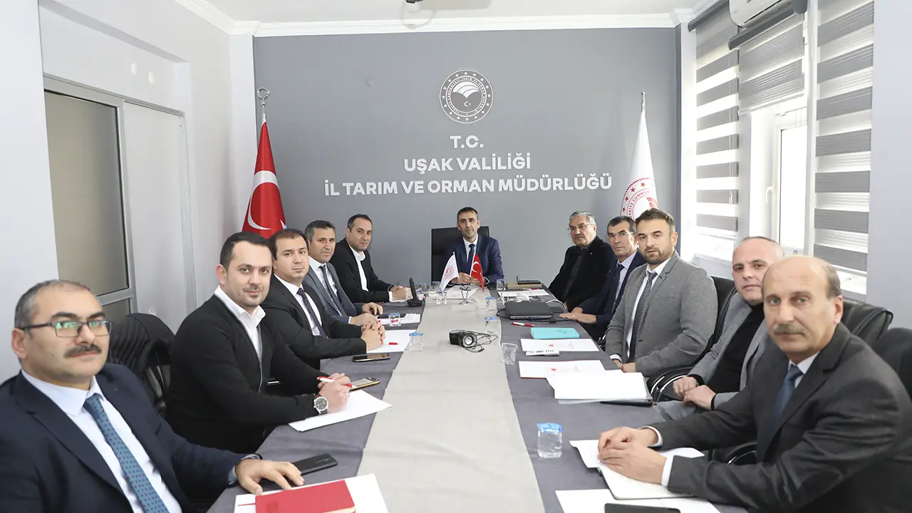 Tarım Kurum Müdürlerini Toplayıp İl Tarımı Hakkında Bilgiler Verdi