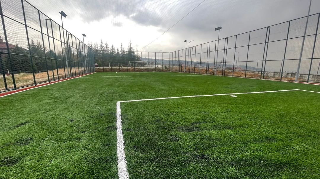 Uşaklı Gençlere Yeni Halı Saha! Yakında Hizmete Giriyor..