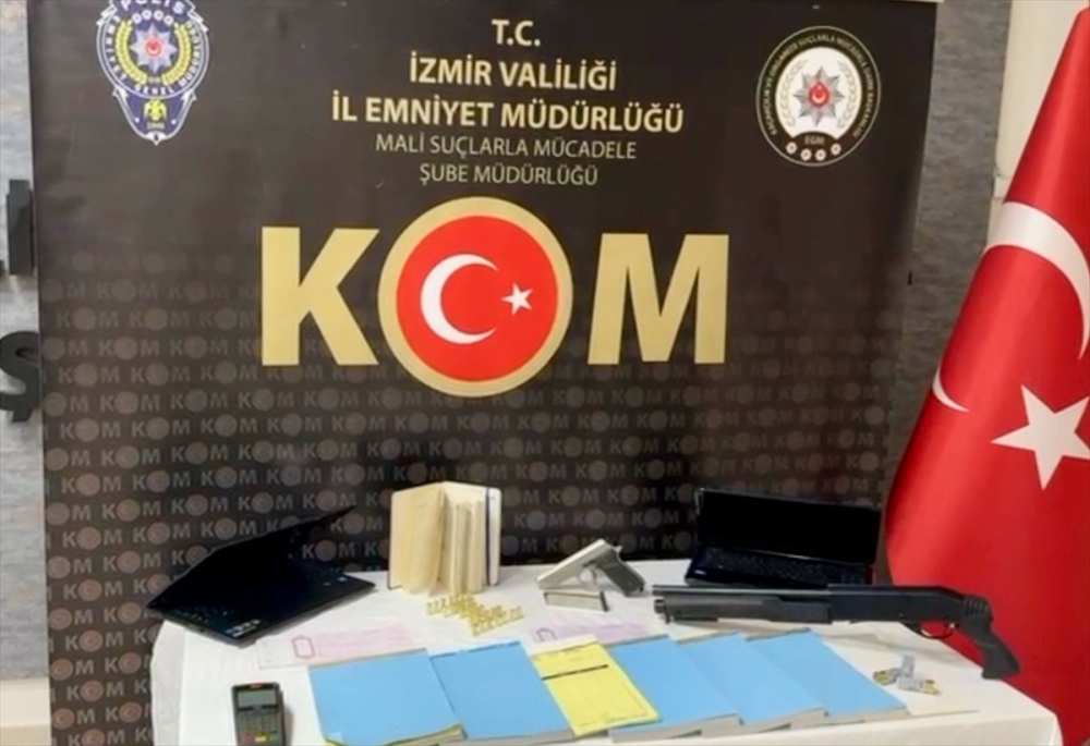 İzmir'de "naylon fatura" operasyonunda 5 şüpheli yakalandı