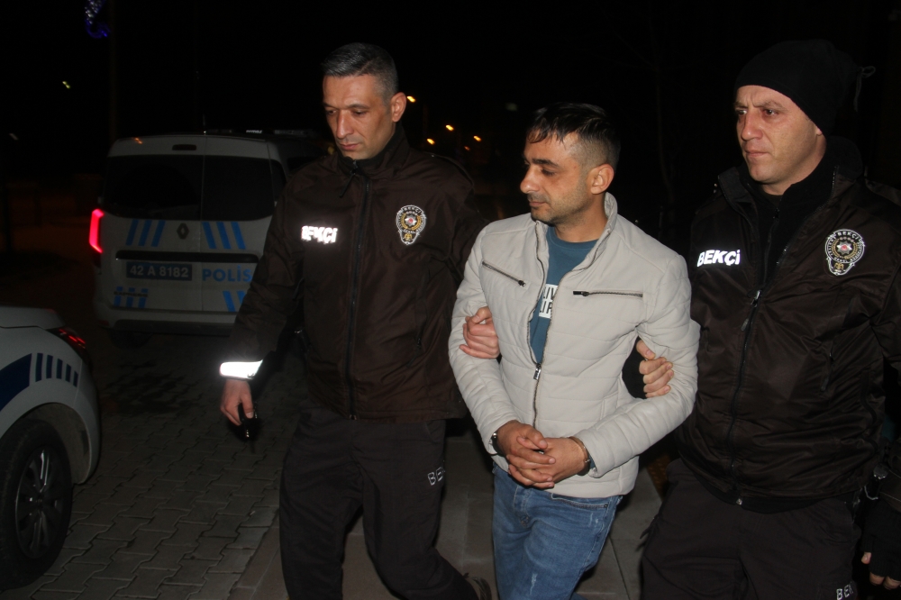 Konya'da silahlı kavga 1 kişi öldü 3 kişi yaralandı
