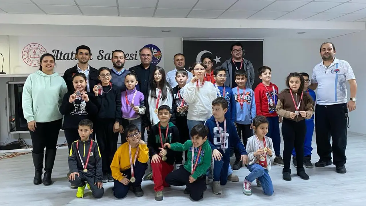Uşak Yeni Yıl Satranç Turnuvası  Düzenlendi