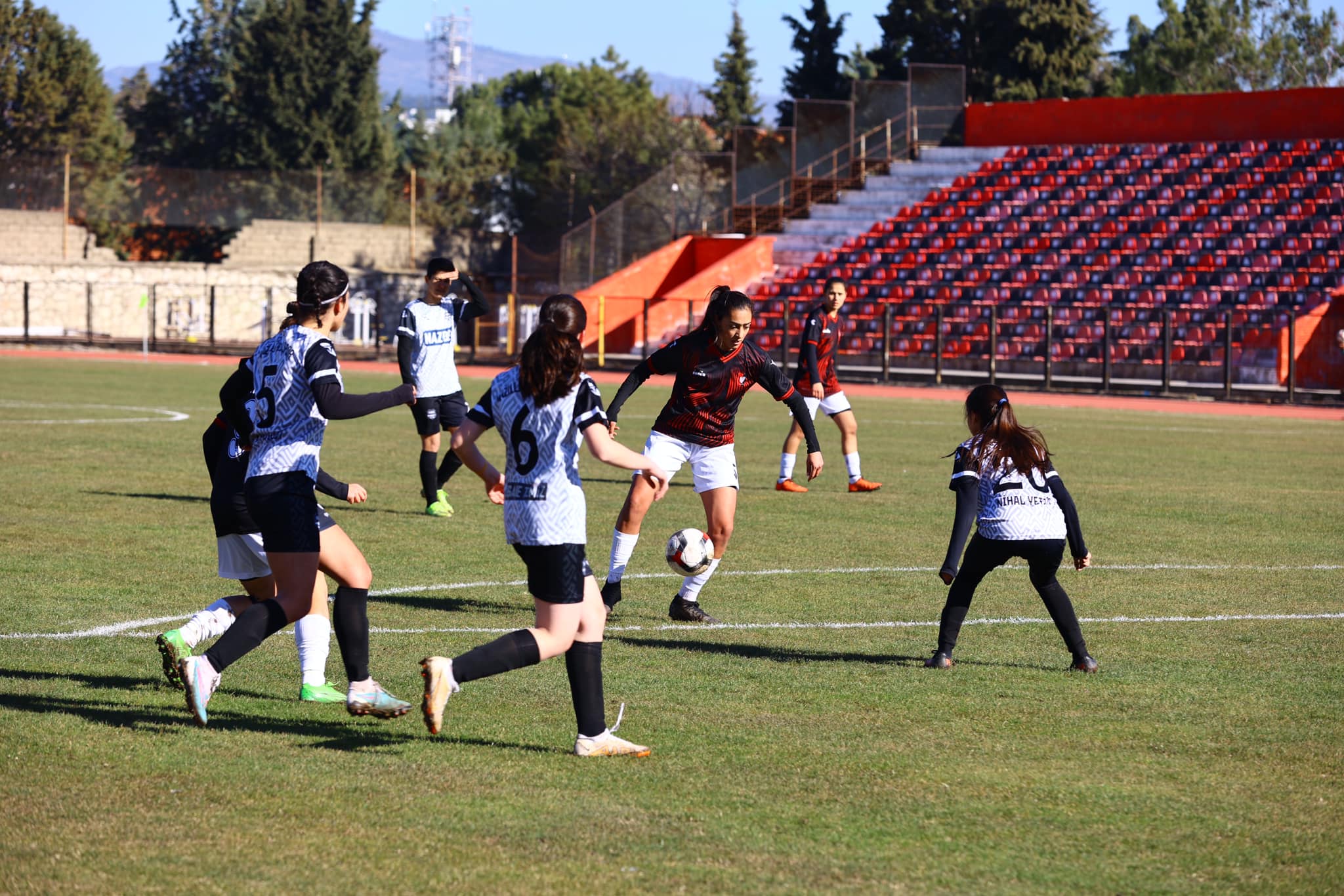 Kadın Futbolcularımız Gol Oldu Yağdı