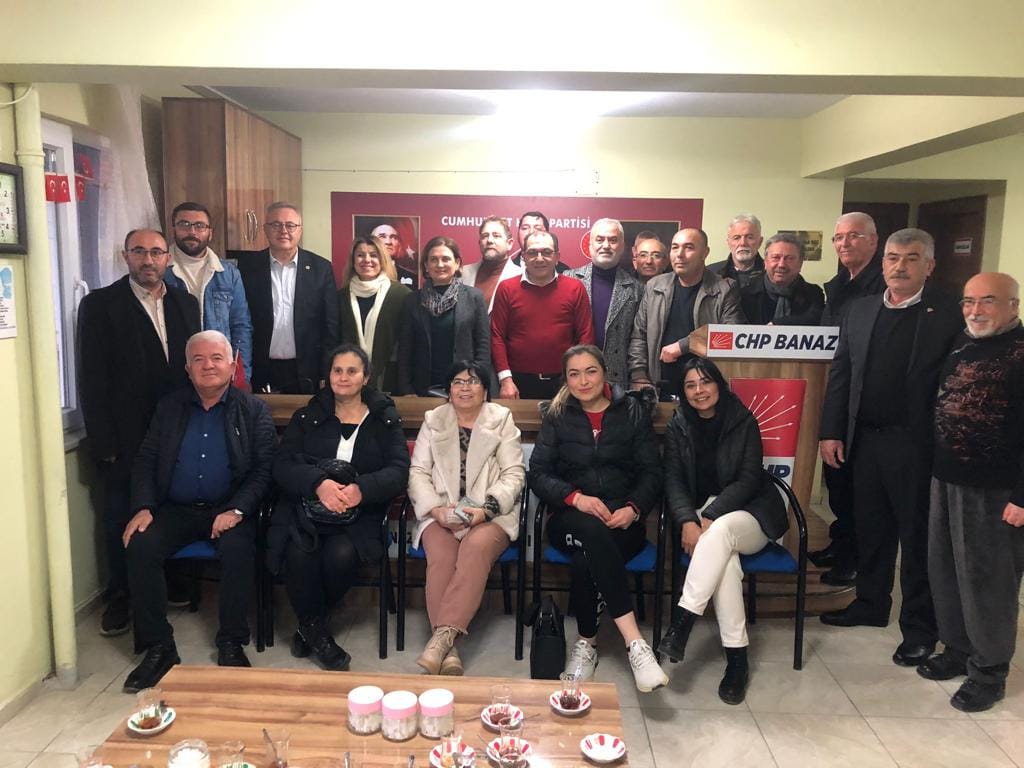 Uşak CHP Yönetimi Banaz'da Partililerle Bir Araya Geldi