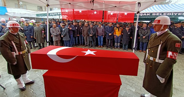 İDLİB ŞEHİDİ UZMAN ÇAVUŞ TURGUT SON YOLCULUĞUNA UĞURLANDI