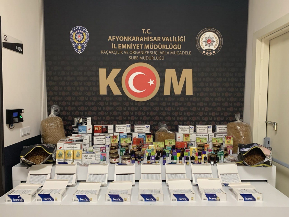 Afyonkarahisar'da  içi doldurulmuş makaron ele geçirildi