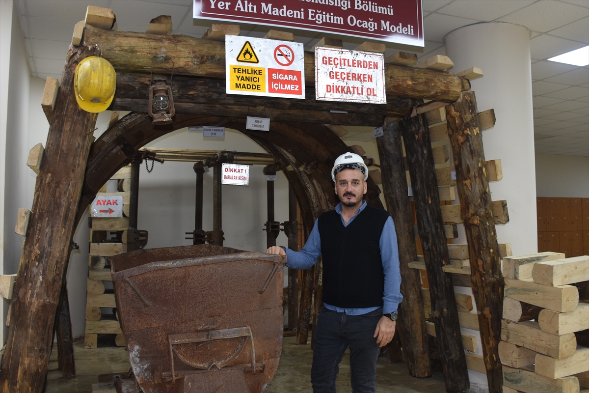 Çalıştığı Kuruma Mühendis olmak için okula başladı