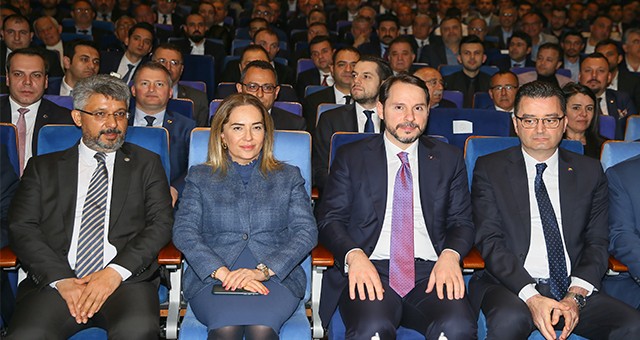 HAZİNE VE MALİYE BAKANI ALBAYRAK, UŞAK'TA İŞ DÜNYASIYLA BULUŞTU