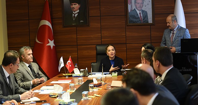 VALİ FUNDA KOCABIYIK BAŞKANLIĞINDA “KORONAVİRÜS BİLGİLENDİRME TOPLANTISI” YAPILDI